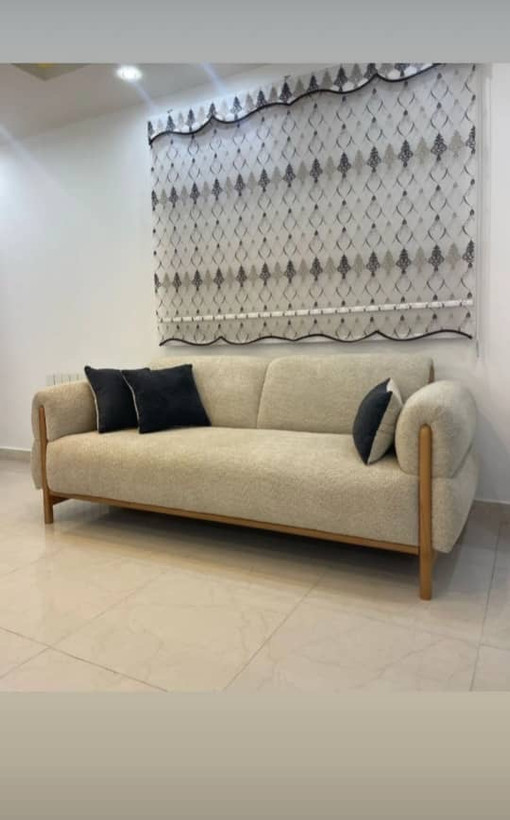 کاناپه ای زیبا